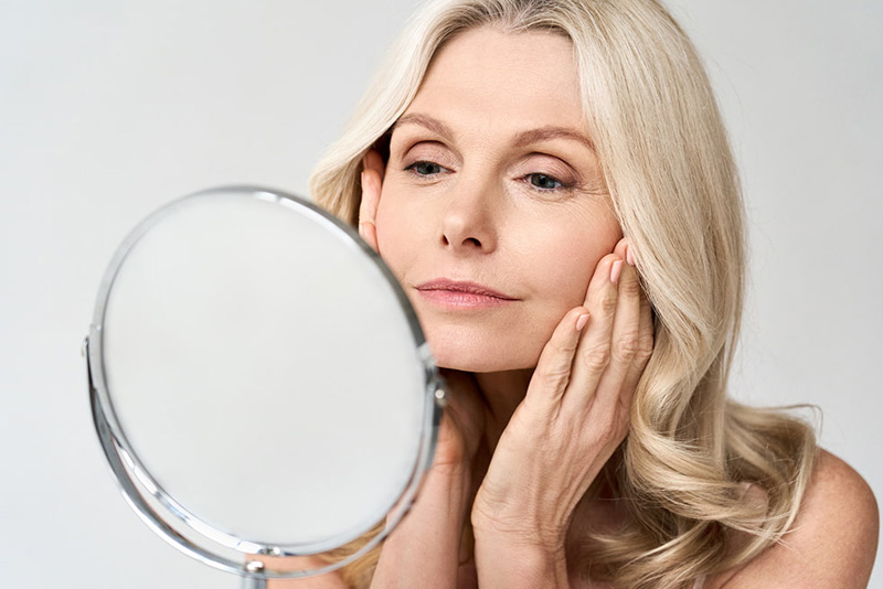 Deep Plane Facelift vs. Mini Facelift in Your 40s: Why Choose a Deep Plane Facelift?
